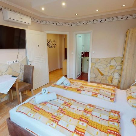 Cristian Apartman Hajduszoboszlo Luaran gambar