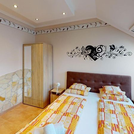 Cristian Apartman Hajduszoboszlo Luaran gambar