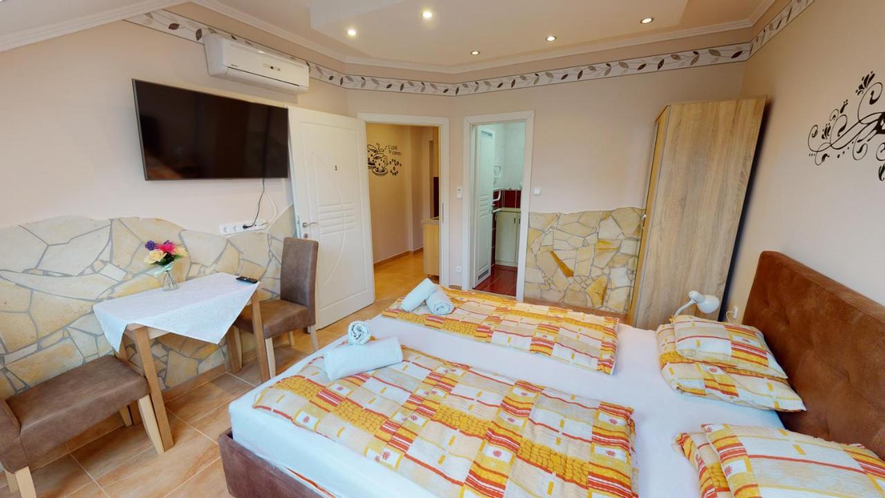 Cristian Apartman Hajduszoboszlo Luaran gambar