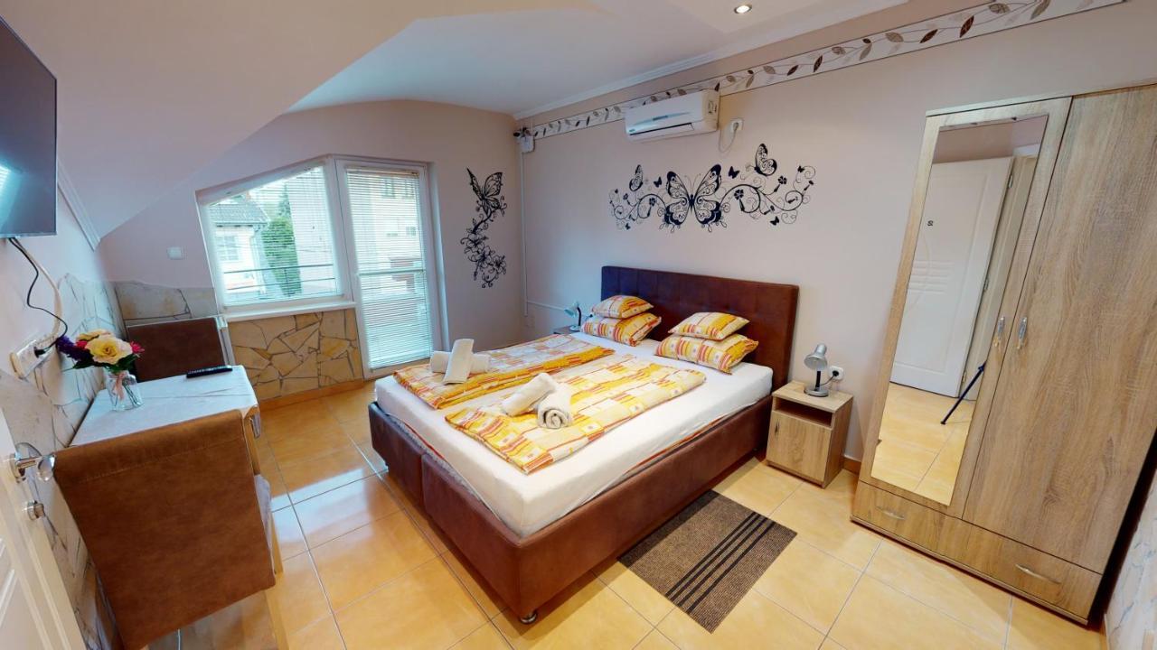 Cristian Apartman Hajduszoboszlo Luaran gambar