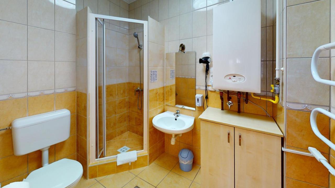 Cristian Apartman Hajduszoboszlo Luaran gambar