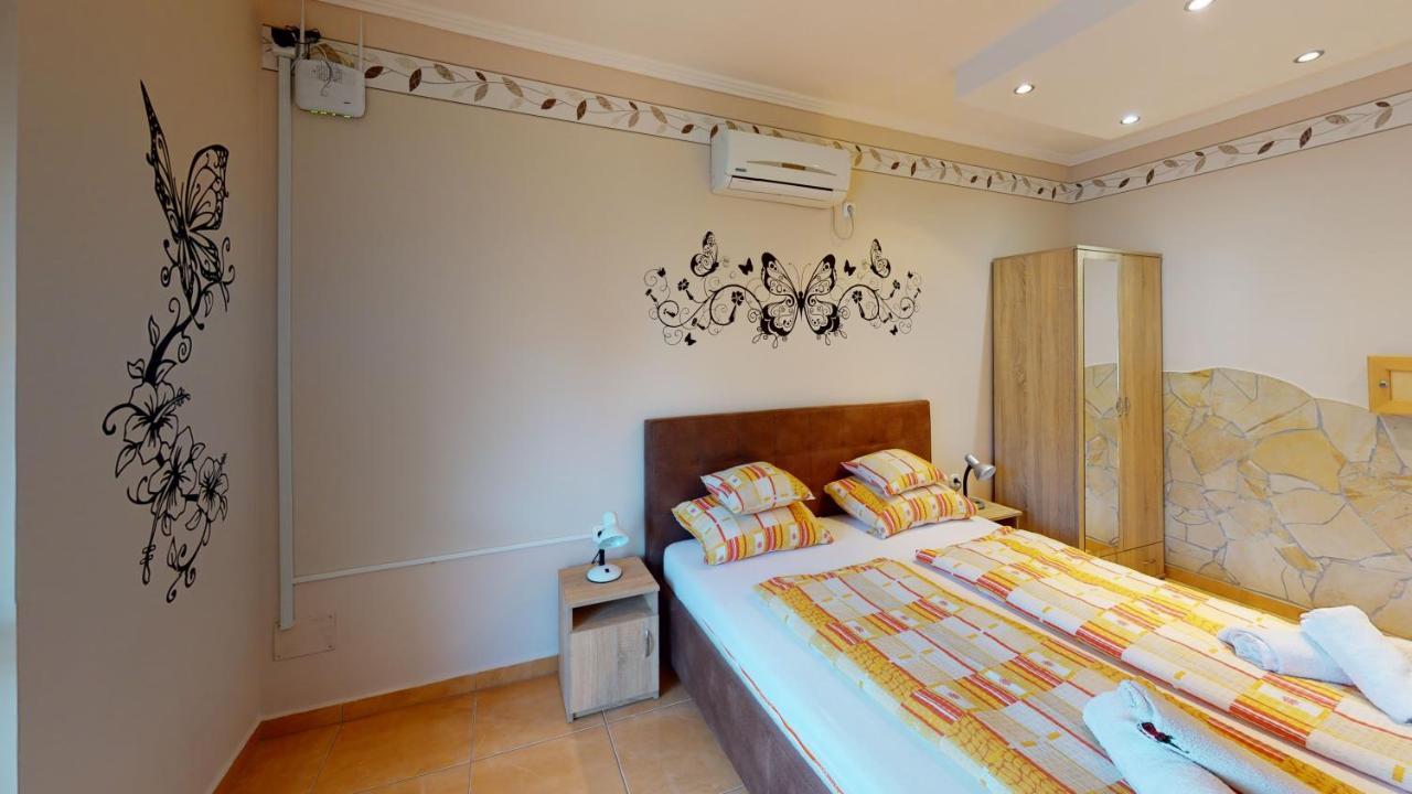 Cristian Apartman Hajduszoboszlo Luaran gambar