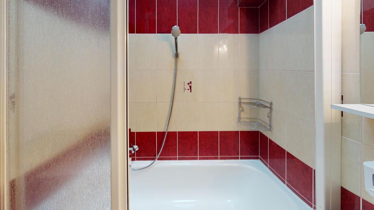 Cristian Apartman Hajduszoboszlo Luaran gambar